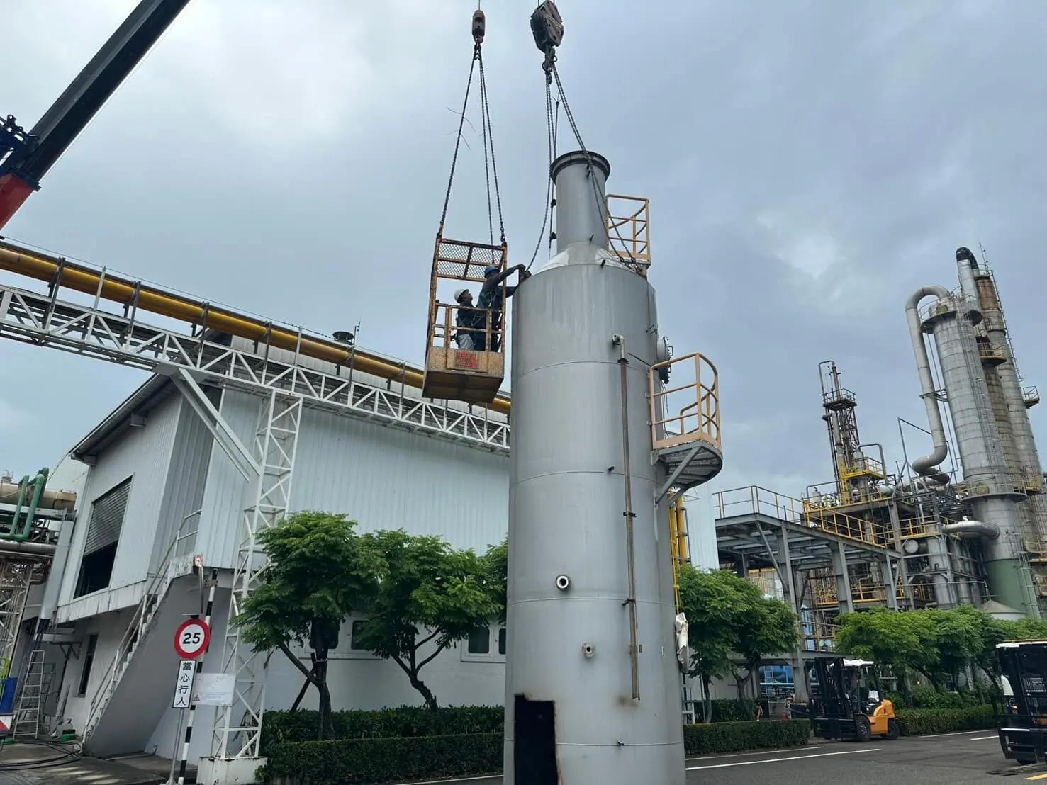 化工廠設備拆除回收